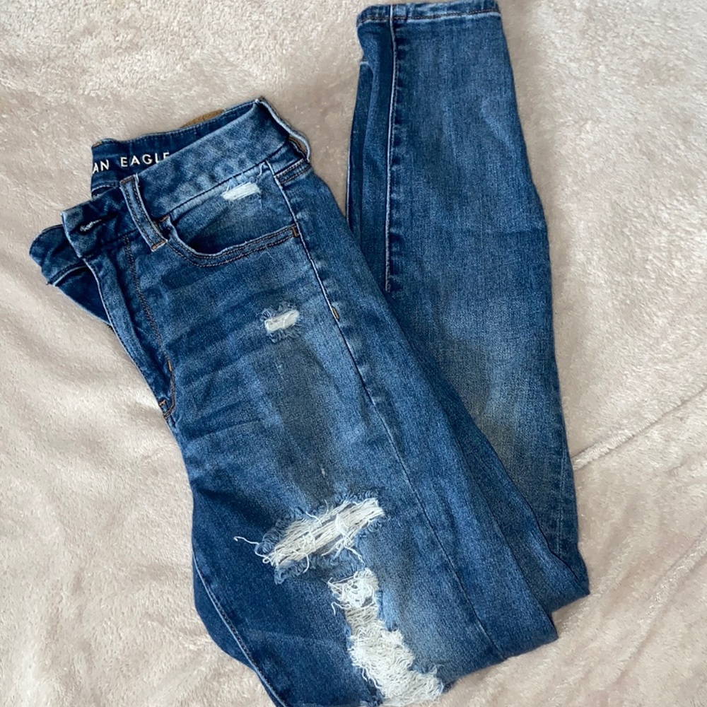 American Eagle High Waisted Jeans